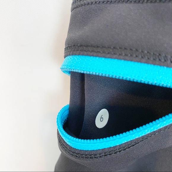 Lululemon Black Printed Running Crop 6 - Picture 9 of 9